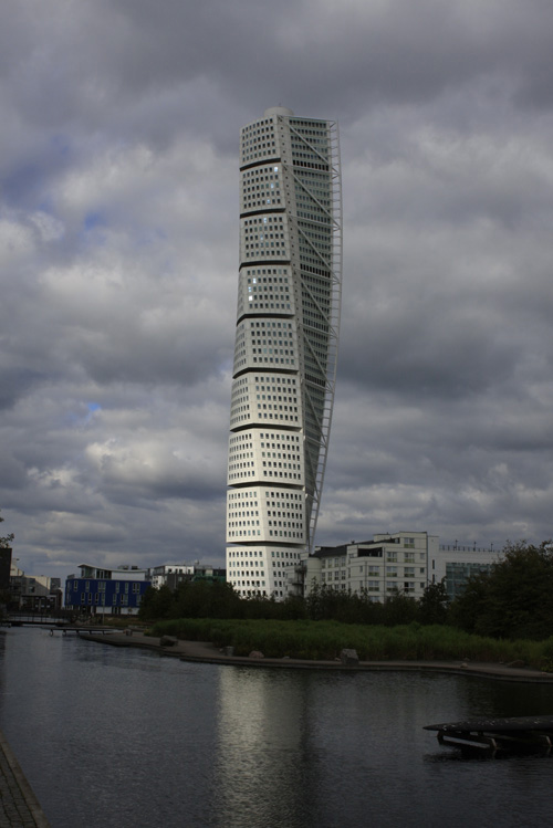 马尔默的闻名欧洲的地标性建筑"扭转的人体(turning torso(图片:土